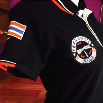 เสื้อโปโลพร้อมปักโลโก้